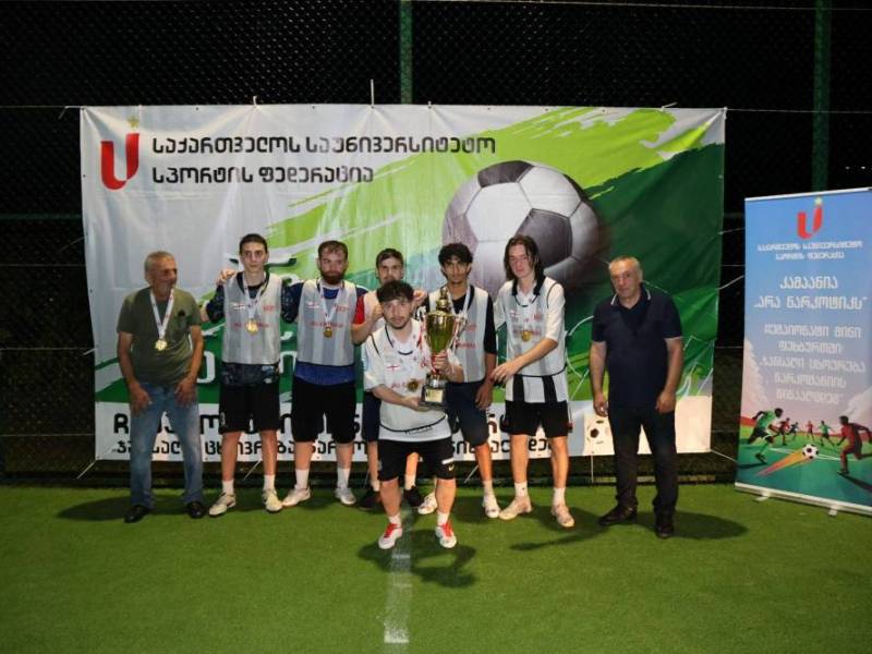 ცაგერის მუნიციპალიტეტის საკრებულოს თავმჯდომარე  ჭაბუკი ჭაბუკიანი ფეხბურთში...